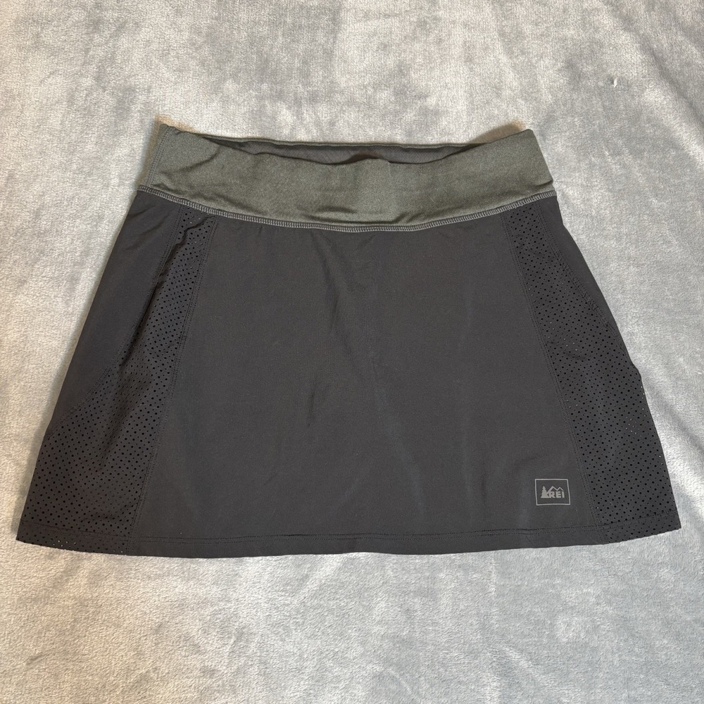 REI Black Activewear Skort with Side‎ Mesh Panels Woman's size Small